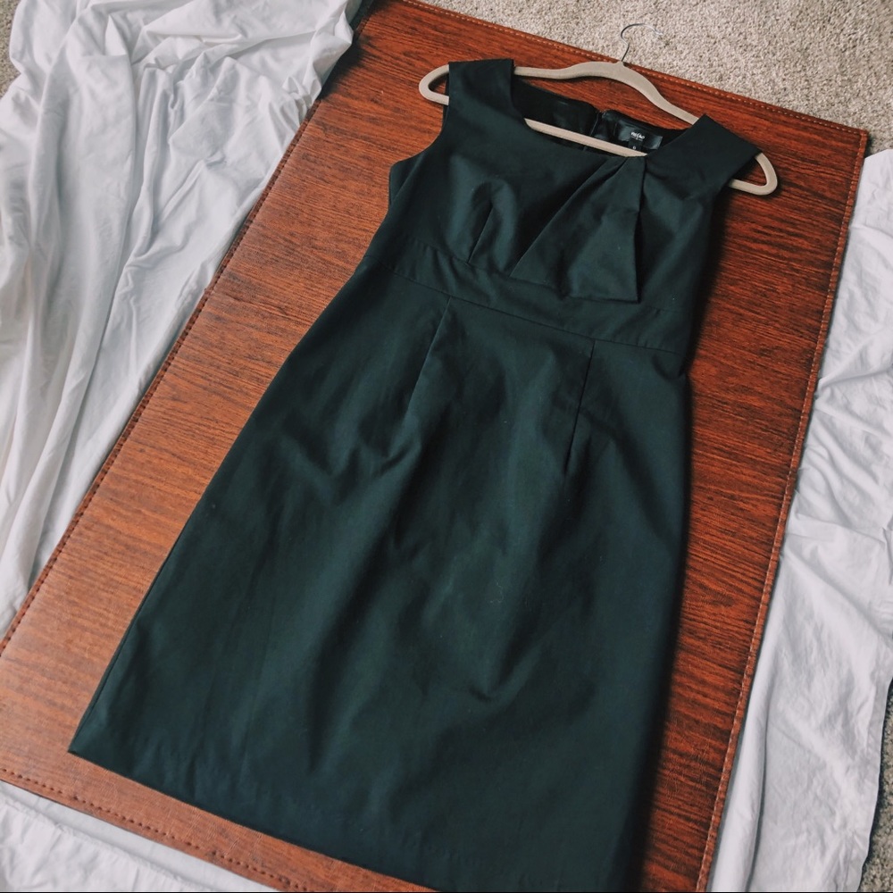 BANANA REPUBLIC WOMENS CLASSY DRESS